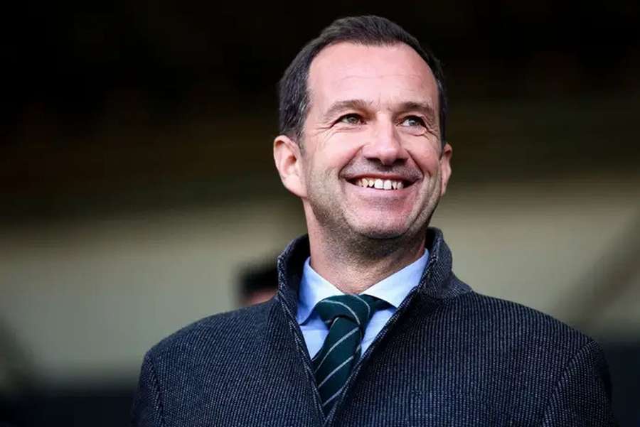 É oficial: Sporting fecha novo treinador