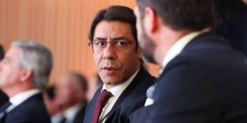 Benfica fecha novo treinador