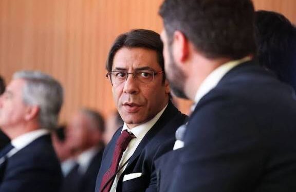 Benfica fecha novo treinador