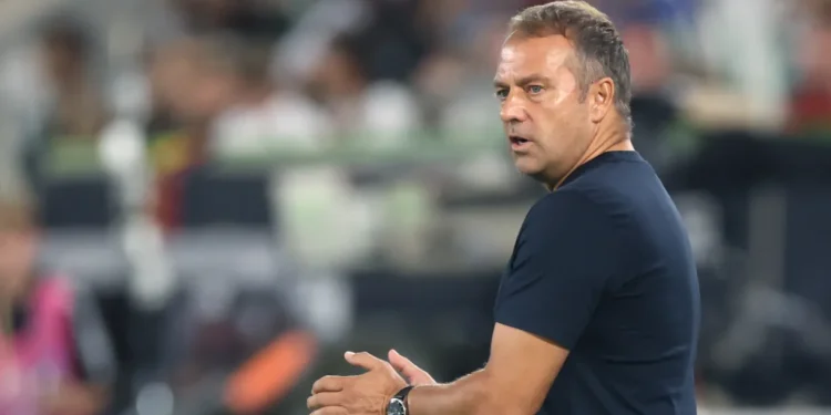 Hansi Flick bate o pé no Barcelona para contratar indispensável do Sporting