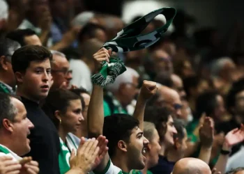 Sporting ‘espeta’ goleada das antigas na estreia na Liga dos Campeões