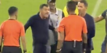 (VÍDEO) Sérgio Conceição esteve a perder por 4-0, não conseguiu vencer e no final foi falar com o árbitro